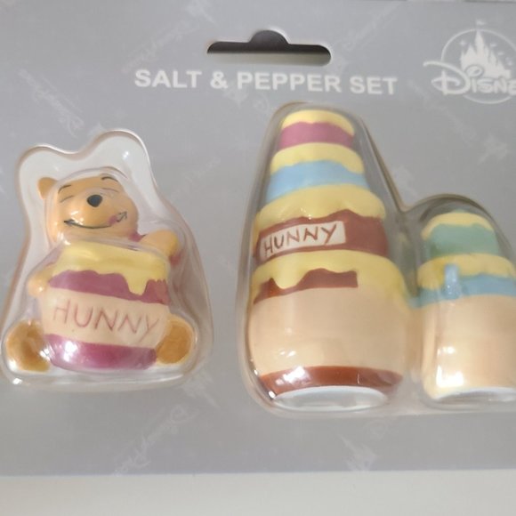 Sale today only- authentic Disney parks Winnie the Pooh Salt and pepper set - Picture 2 of 6